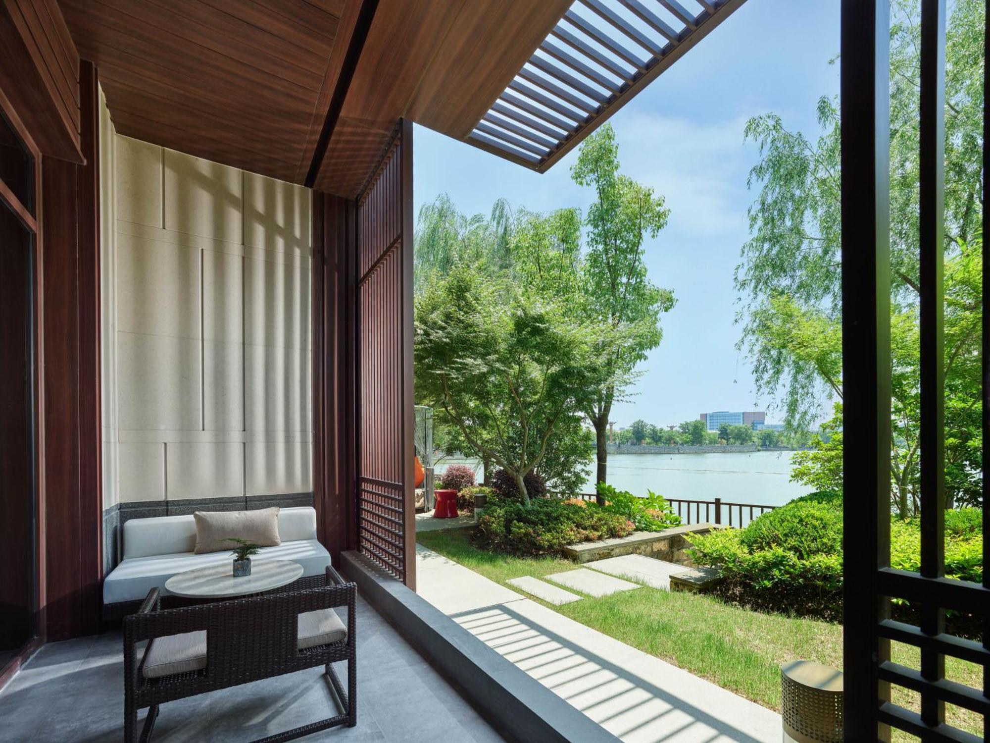 Hilton Shanghai Songjiang Guangfulin ภายนอก รูปภาพ
