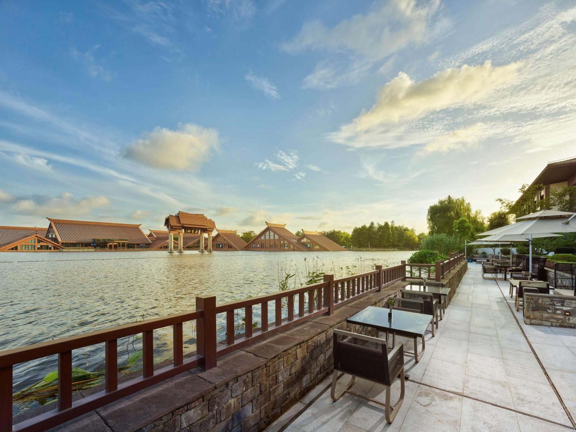 Hilton Shanghai Songjiang Guangfulin ภายนอก รูปภาพ